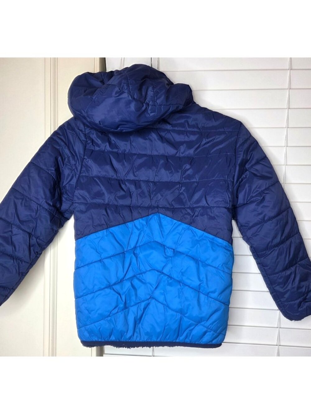 Kids Eddie Bauer Hooded Puffer Jacket XL 8 REVERSABLE Blue Colorblock Sherpa - Picture 2 of 6